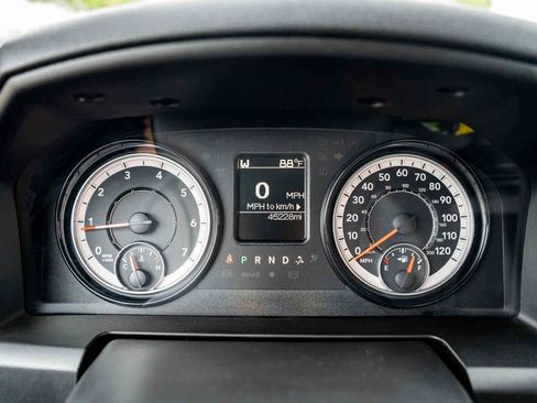 Used 2024 RAM 1500 Warlock AWD/4WD image 17