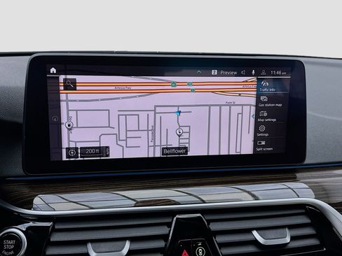 Used 2023 BMW 530e w/ Premium Package image 9