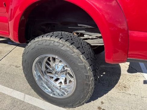 Used 2021 Ford F250 Lariat w/ Lariat Ultimate Package AWD/4WD image 28