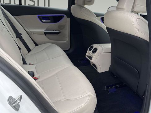 Used 2025 Mercedes-Benz C 300 4MATIC Sedan image 12