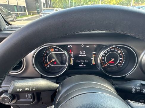 Used 2023 Jeep Wrangler Unlimited Sport AWD/4WD image 53