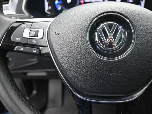 Used 2020 Volkswagen Tiguan SEL FWD image 15