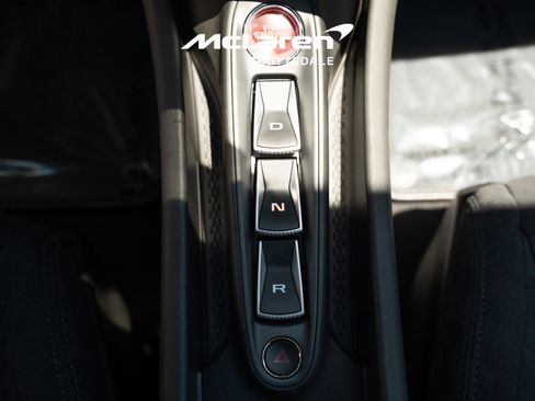 Used 2023 McLaren Artura image 19