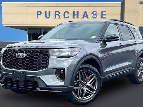 New 2026 Ford Explorer ST-Line w/ ST-Line Street Pack image 2