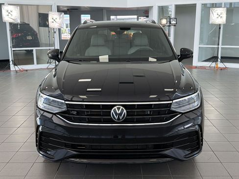 Used 2023 Volkswagen Tiguan SE R-Line FWD image 6