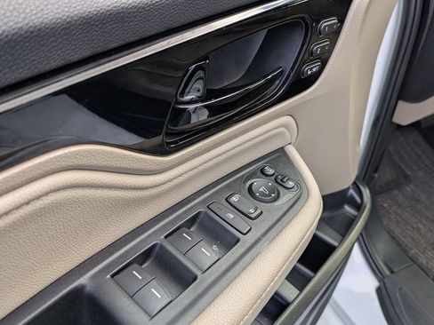 Used 2024 Honda Odyssey Elite image 11