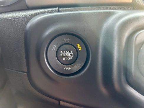 Used 2021 Jeep Wrangler Unlimited Sport AWD/4WD image 16