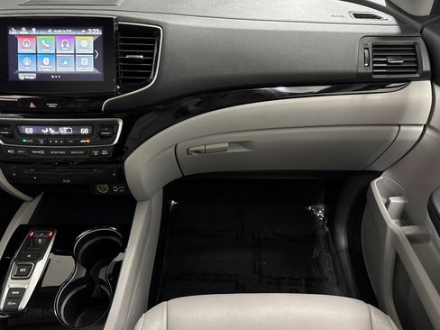 Used 2019 Honda Pilot Touring image 28