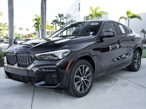 Used 2023 BMW X6 M50i w/ Climate Comfort Package AWD/4WD image 5