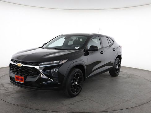Used 2024 Chevrolet Trax LS w/ LS Convenience Package image 5