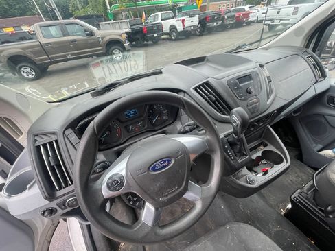 Used 2018 Ford Transit 250 130 Low Roof w/ Exterior Upgrade Package RWD image 6