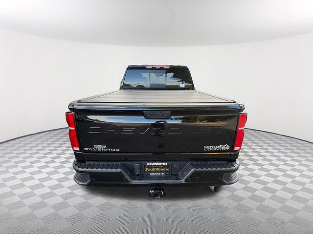 Used 2024 Chevrolet Silverado 2500 High Country w/ High Country Premium Package AWD/4WD image 6