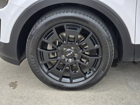 Used 2022 Kia Telluride SX w/ SX Prestige Package image 17