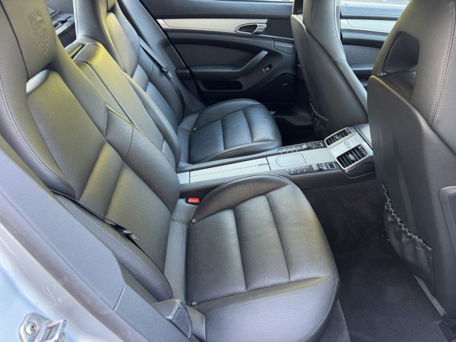 Used 2015 Porsche Panamera 4 AWD/4WD image 38