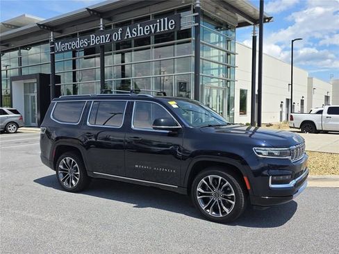 Used 2023 Jeep Grand Wagoneer Series III AWD/4WD image 1