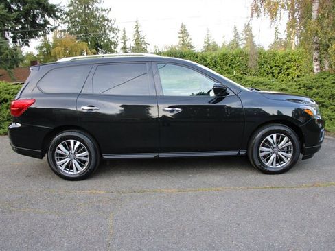 Used 2019 Nissan Pathfinder SL image 12