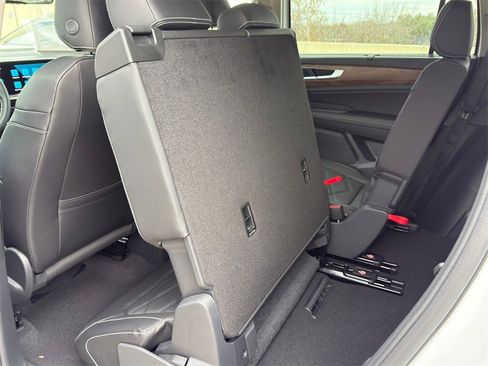 New 2026 Volkswagen Atlas SE image 30