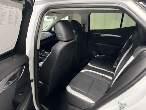 Certified 2025 Buick Envision Sport Touring image 14