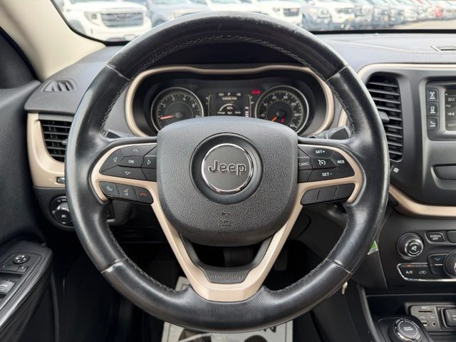 Used 2015 Jeep Cherokee Latitude AWD/4WD image 20