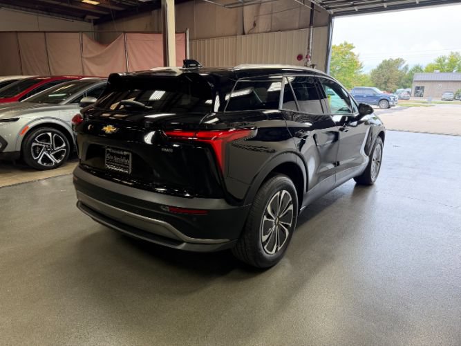 Used 2024 Chevrolet Blazer EV LT AWD/4WD image 5