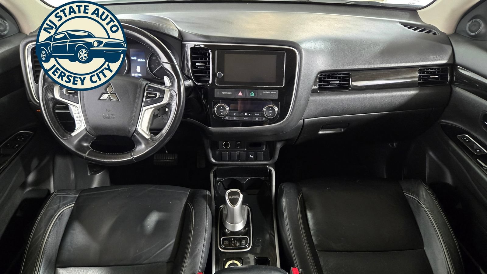 Used 2018 Mitsubishi Outlander SEL AWD/4WD image 28