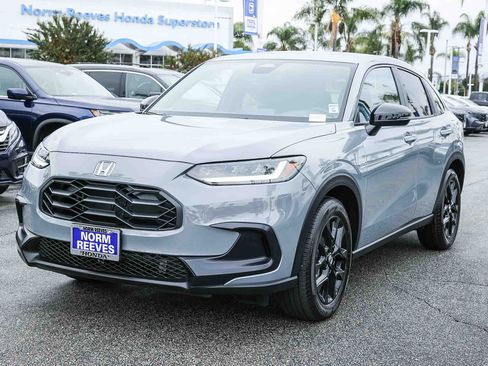 Used 2025 Honda HR-V Sport image 3