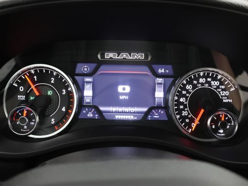 Used 2024 RAM 2500 Laramie AWD/4WD image 10