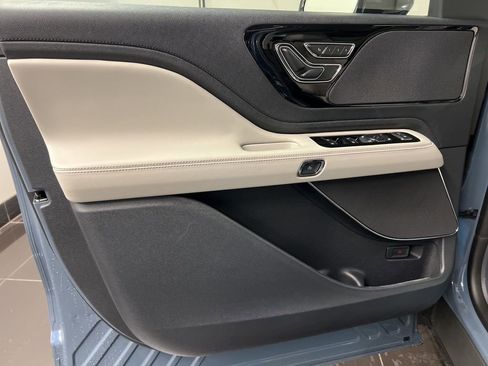 New 2026 Lincoln Aviator AWD image 28
