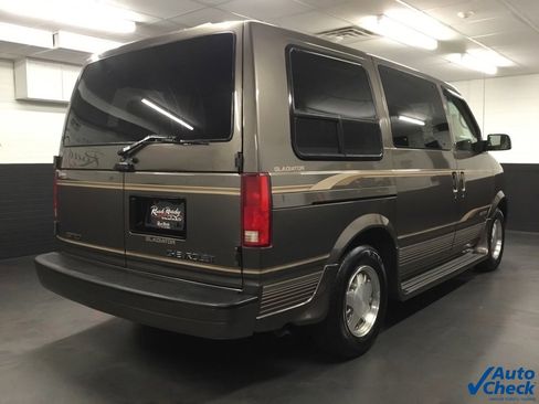 Used 1999 Chevrolet Astro image 10