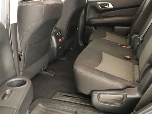Used 2020 Nissan Pathfinder S FWD image 27