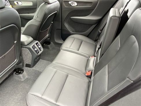 New 2025 Volvo XC40 B5 Core w/ Protection Package Premier image 17