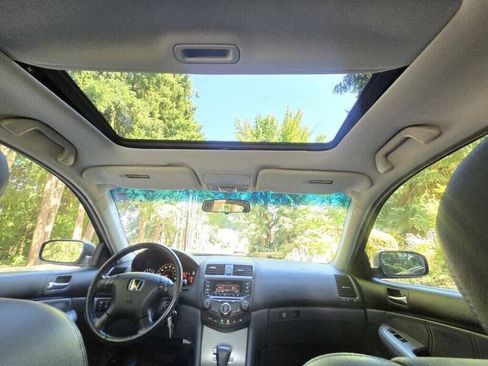 Used 2004 Honda Accord EX image 16