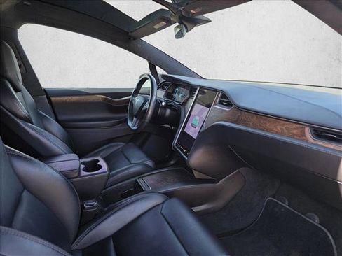 Used 2019 Tesla Model X P100D image 11