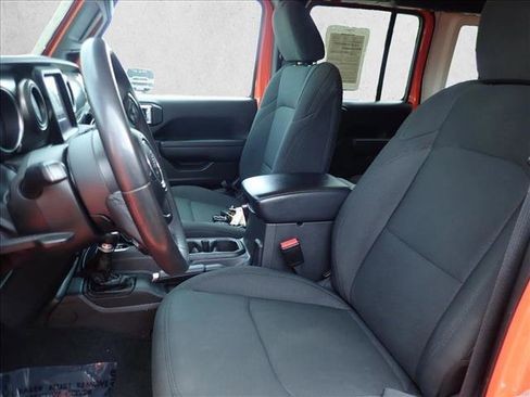 Used 2023 Jeep Wrangler Unlimited AWD/4WD image 11