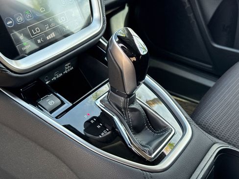 Certified 2025 Subaru Outback Premium image 16