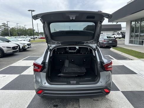 Used 2026 Chevrolet Trax LS w/ LS Convenience Package FWD image 5