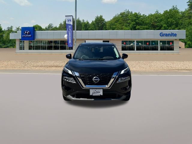 Used 2023 Nissan Rogue SV AWD/4WD image 3
