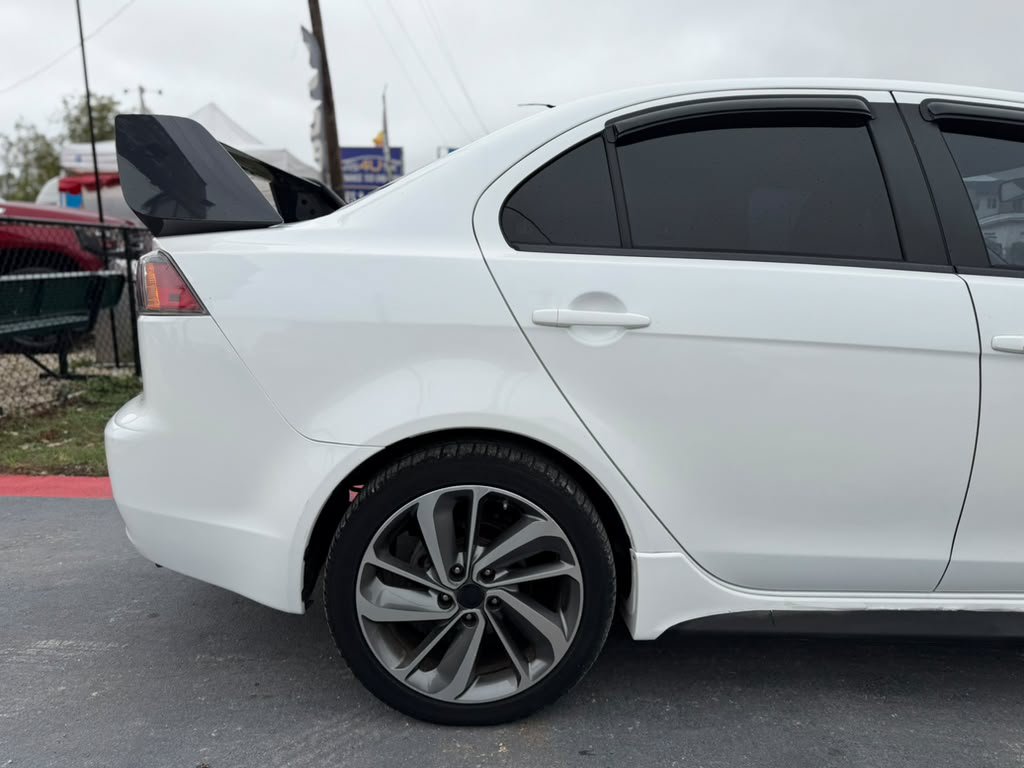 Used 2012 Mitsubishi Lancer ES FWD image 9