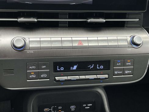 Used 2024 Hyundai Kona SEL FWD image 28