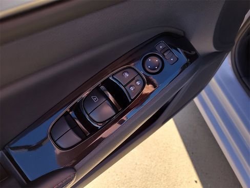 Certified 2024 Nissan Altima 2.5 SR w/ SR Premium Package image 18