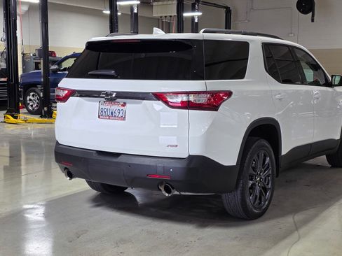 Used 2020 Chevrolet Traverse RS w/ LPO, Cargo Package FWD image 9