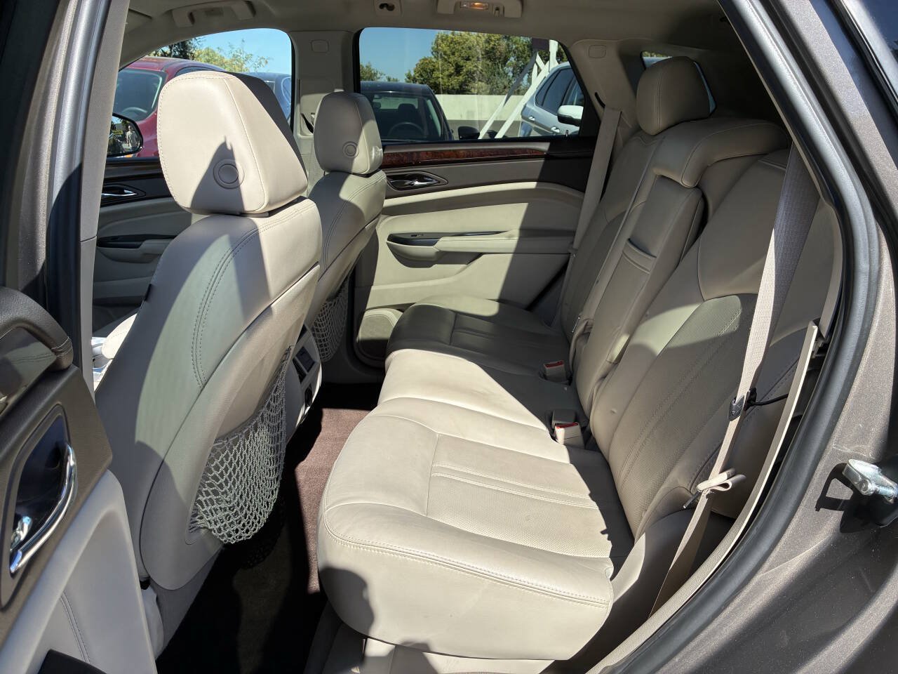 Used 2014 Cadillac SRX Luxury w/ LPO, U-Rail D-Rings Package FWD image 4