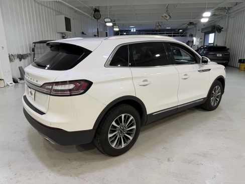 Used 2023 Lincoln Nautilus AWD w/ Premium Package image 5
