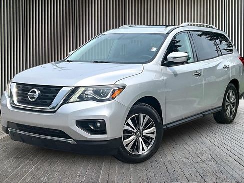 Used 2017 Nissan Pathfinder SL w/ SL Premium Package AWD/4WD image 13