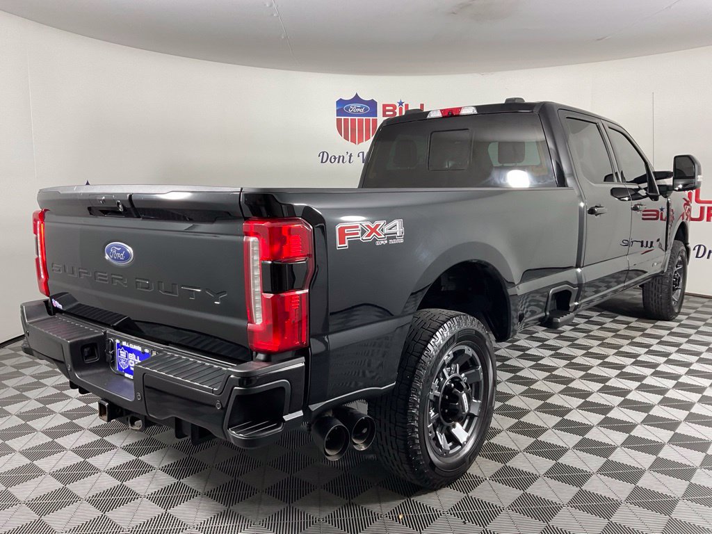 Used 2023 Ford F350 Lariat w/ Lariat Ultimate Package AWD/4WD image 3