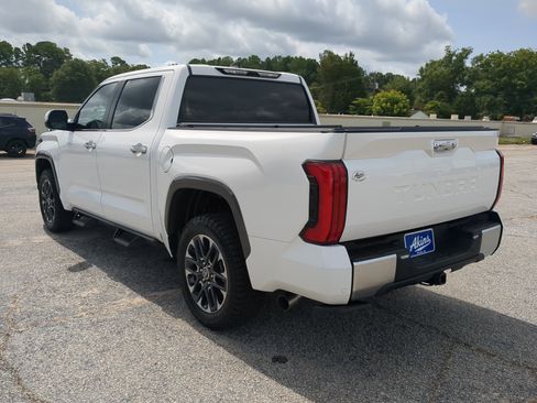 Used 2024 Toyota Tundra Limited AWD/4WD image 5