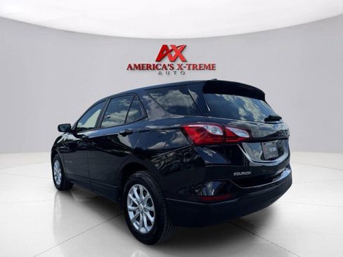 Used 2020 Chevrolet Equinox LS w/ LS Convenience Package image 3