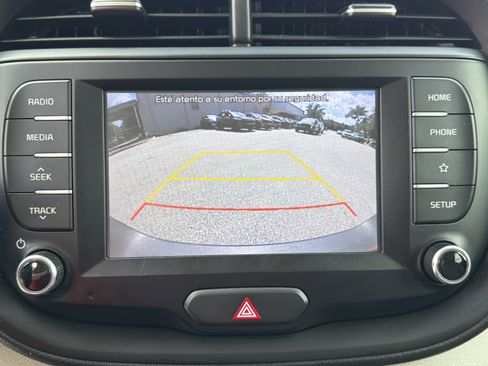 Used 2020 Kia Soul LX FWD image 12