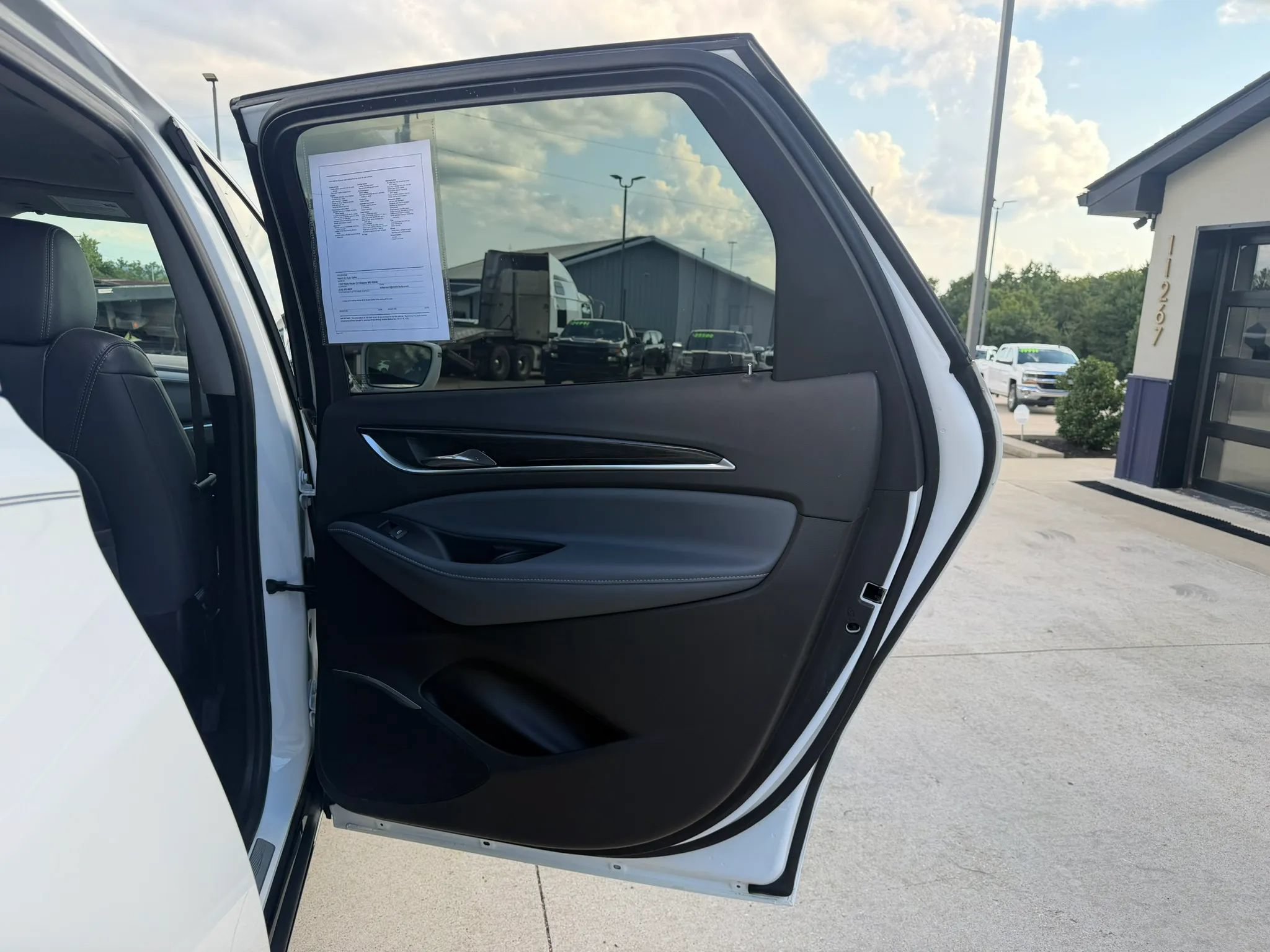 Used 2019 Buick Enclave Essence FWD image 42