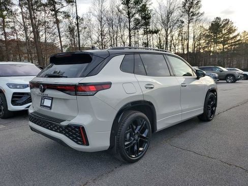 New 2026 Volkswagen Tiguan SE R-Line image 4